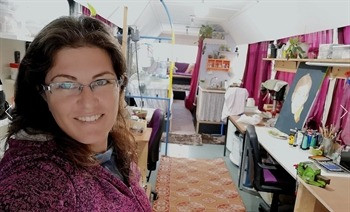 גלריות ואמנים באמירים: סיור אמנות כפרי בלב הגליל